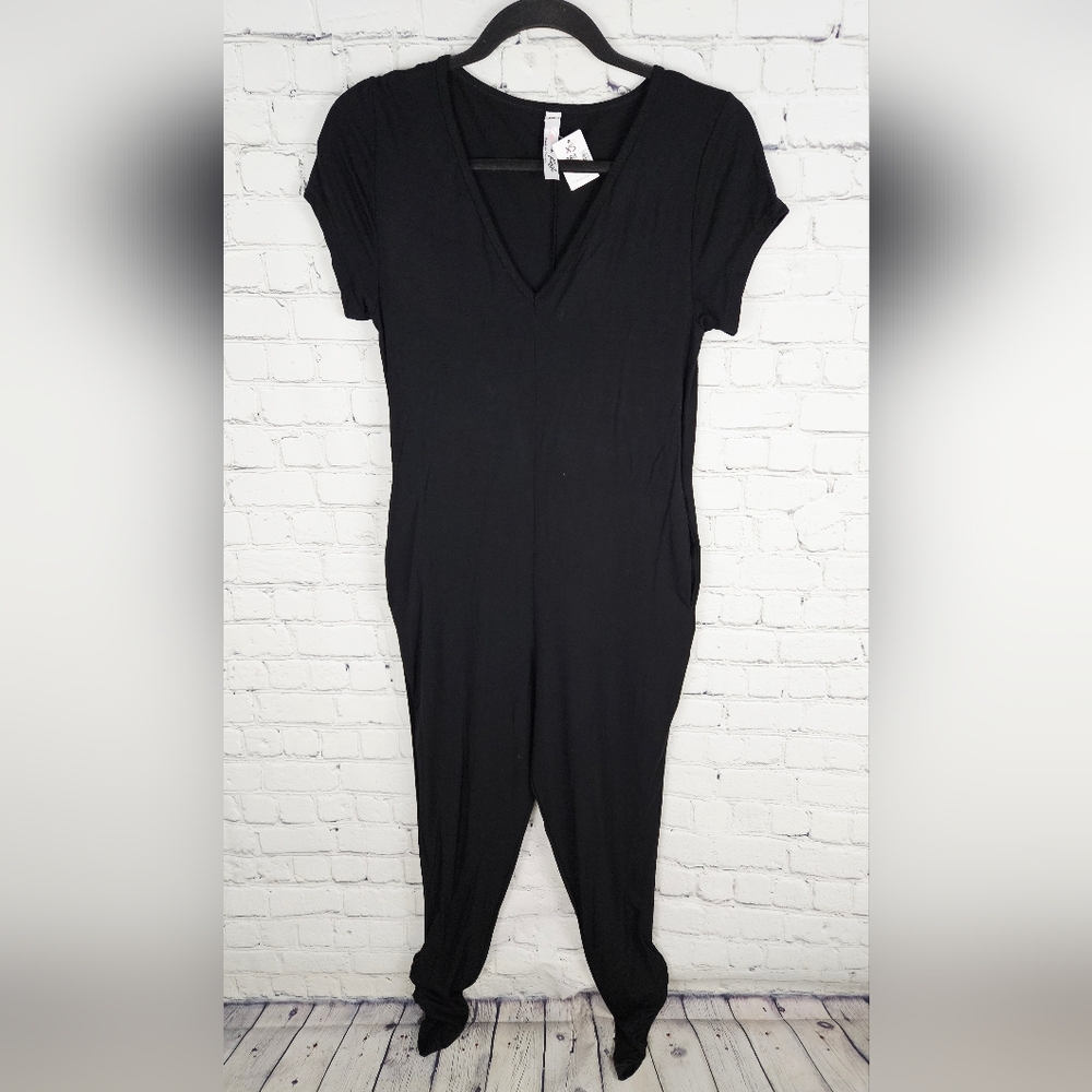 LAV & KUSH | T-Shirt Romper one-piece short sleeve v-neck ruched leg play suit